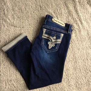 🌸 ROCK REVIVAL Betty Crop Jean 🌸